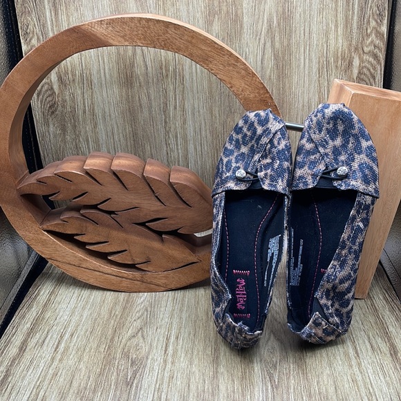 TARGET Law Paw Animal Print Fabric Flats - 9 US - Picture 2 of 9